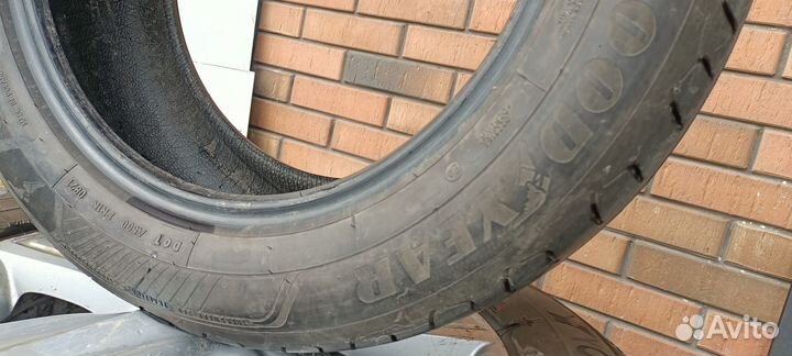 Goodyear EfficientGrip Performance 2 225/55 R17