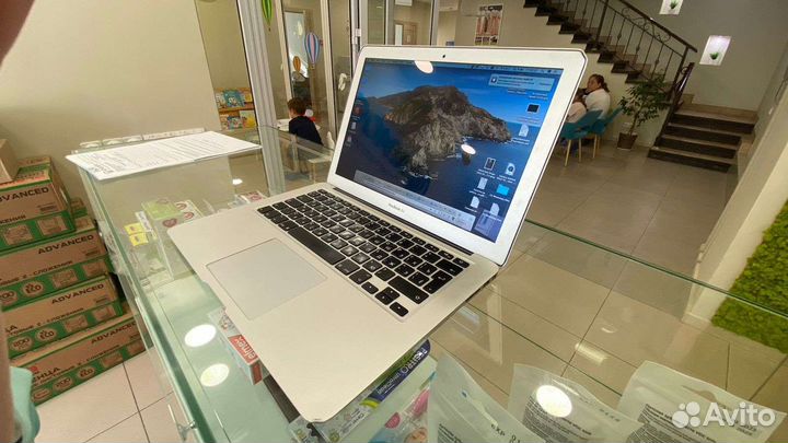 Macbook air 13 2017 i5 Ростест