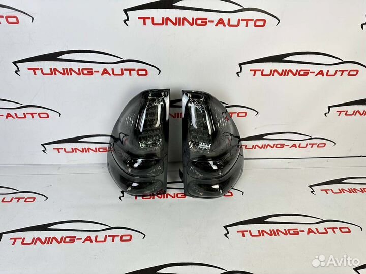 Стоп - сигналы Toyota Land Cruiser Prado 120 X8989