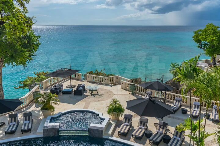 Дом 1125,5 м² на участке 1,53 га