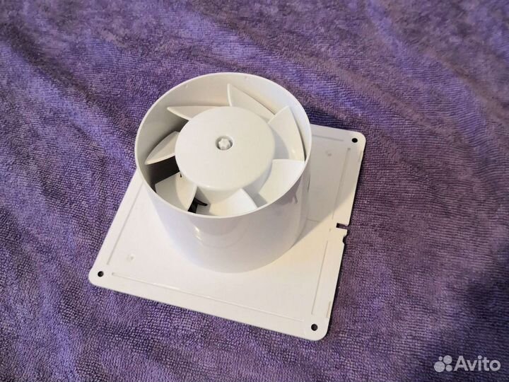 Вытяжной вентилятор DiCiTi 4c 8w