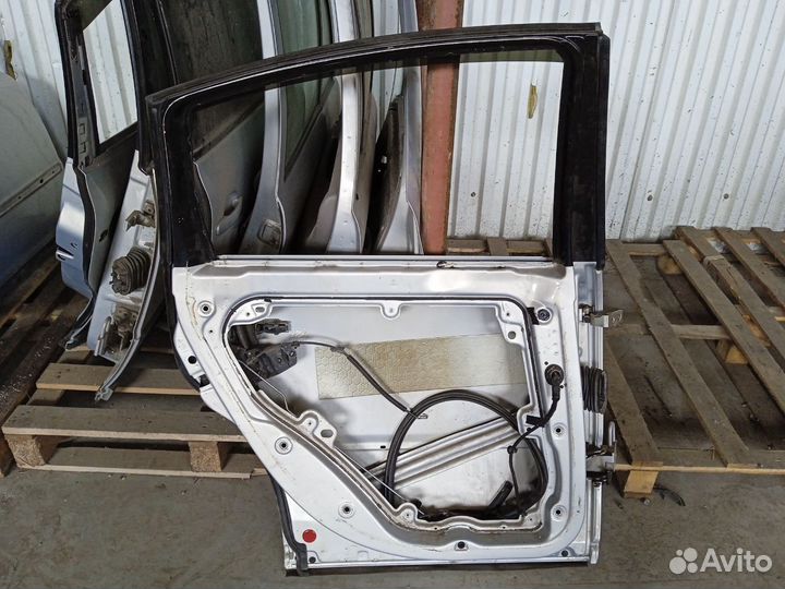 Дверь задняя левая Фольксваген Пассат B5