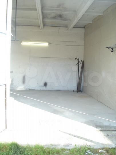 Гараж, > 30 м²