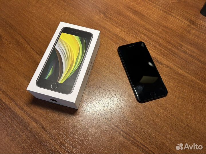 Apple iPhone SE 2020