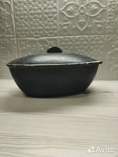 Казан чугунный (утятница)