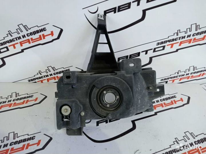 Туманка toyota land cruiser GRJ200 URJ200 URJ202W