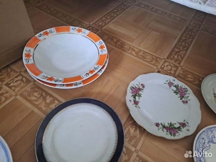 Сервиз столовый тарелки разные и наборы