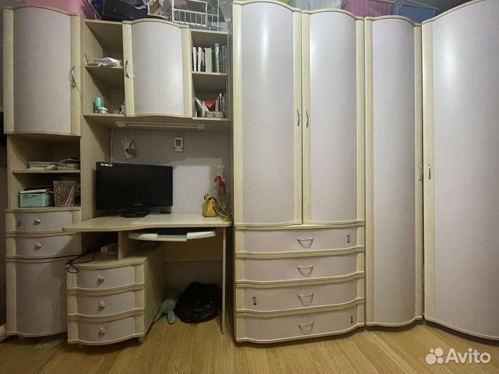 Мебель в детскую комнату