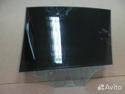 Стекло задней правой двери Volkswagen Golf plus