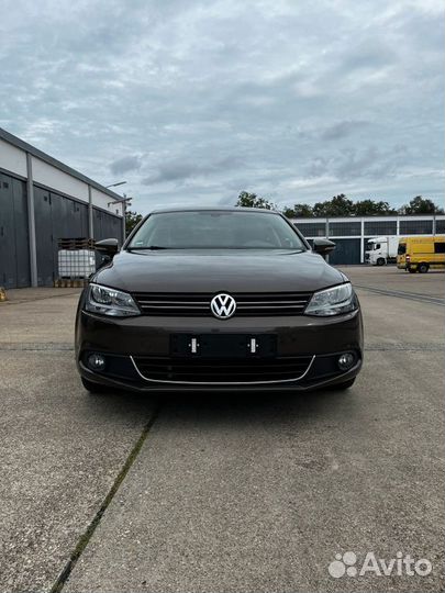 В разборе Volkswagen Jetta 6