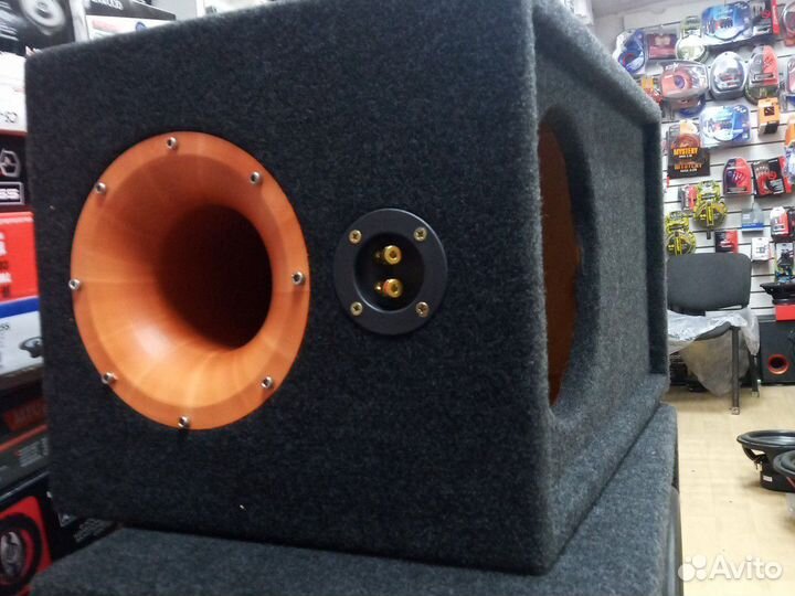 Короб под 10 динамик на трубе 45л