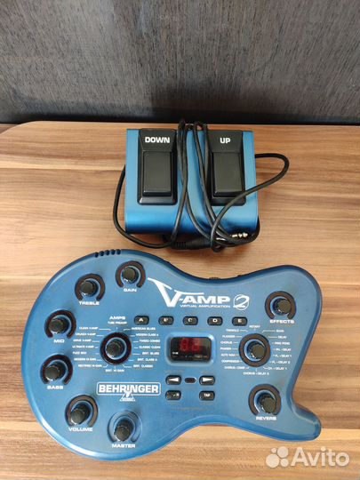 Гитарный пройессор Behringer v-amp