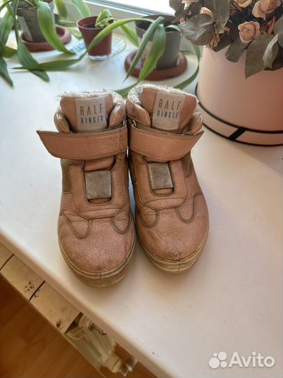 Продам ботинки на девочку зимние 33 р-р