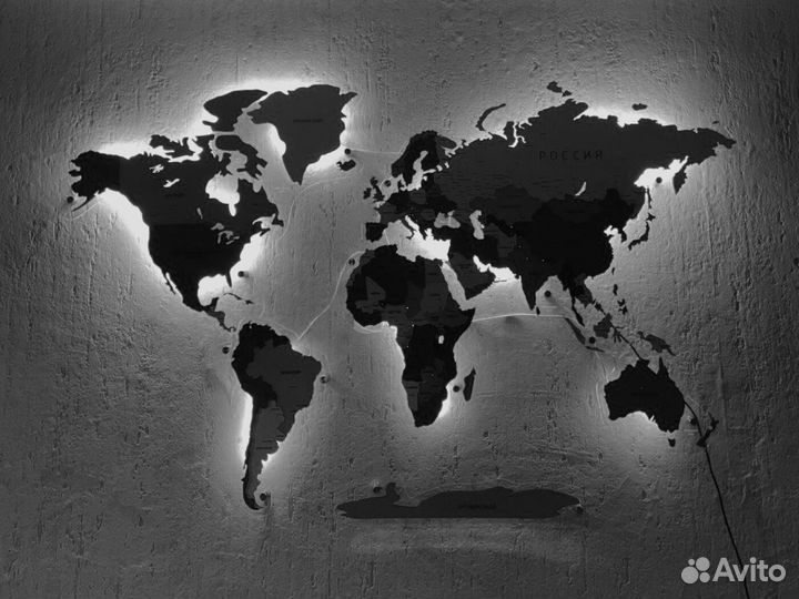 Карта мира из дерева с подсветкой