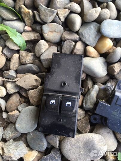 Hyundai solaris 2017 2 пульт стеклоподъемников