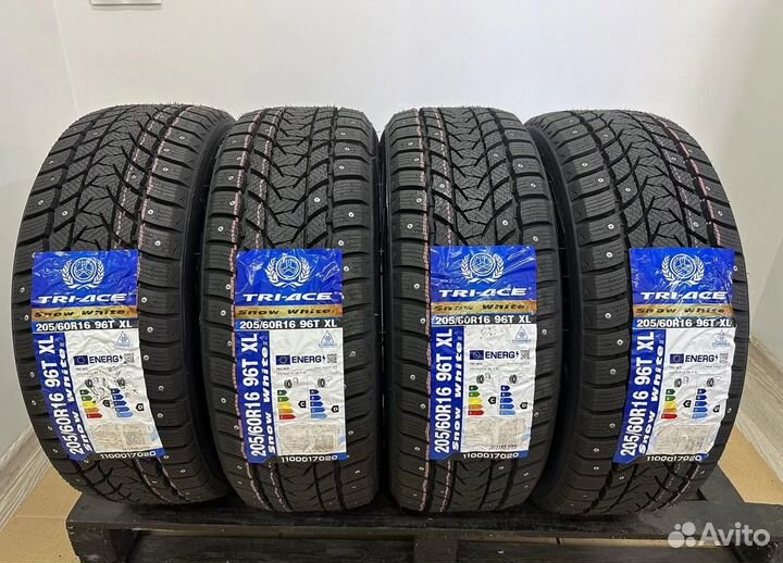 Tri Ace Snow White II 205/60 R16 21T