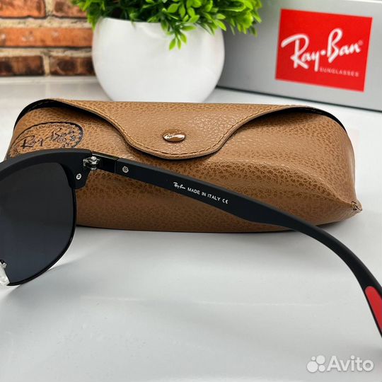 Солнцезащитные очки Ray Ban