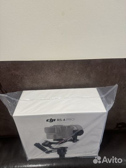 Стабилизатор DJI RS 4 Pro, черный