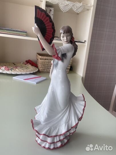 Статуэтка фарфор llardo