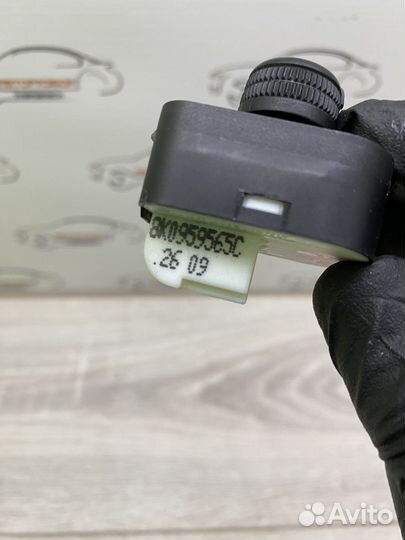 Джойстик зеркал Audi A4, A5