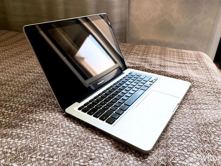 Надёжный, стильный MacBook Pro 13