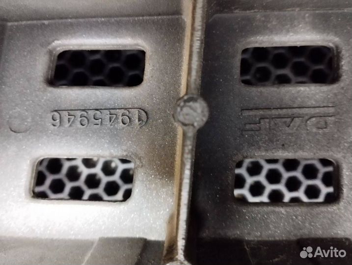 Крышка аккумулятора DAF 106 1945946