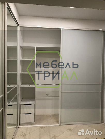 Распашной шкаф