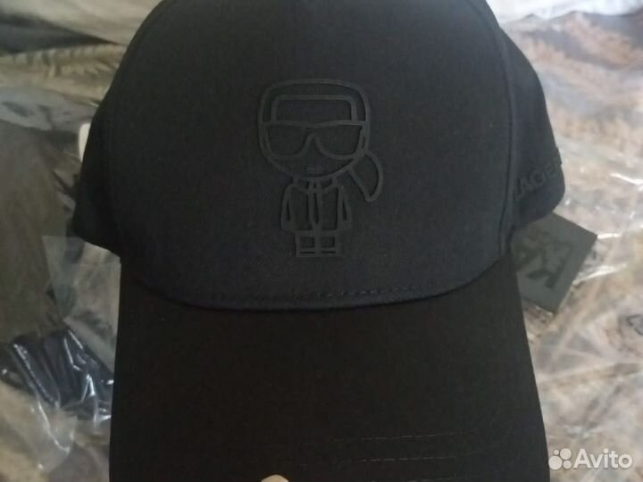 Karl lagerfeld кепка
