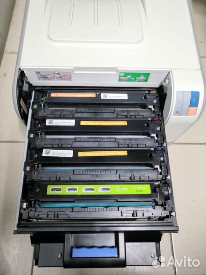 Цветной принтер HP Color LaserJet CP 1215