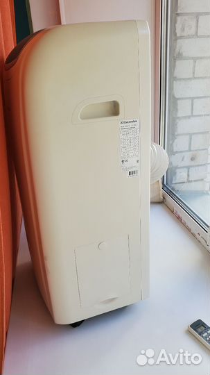 Мобильный кондиционер Electrolux eacm-09 E/R