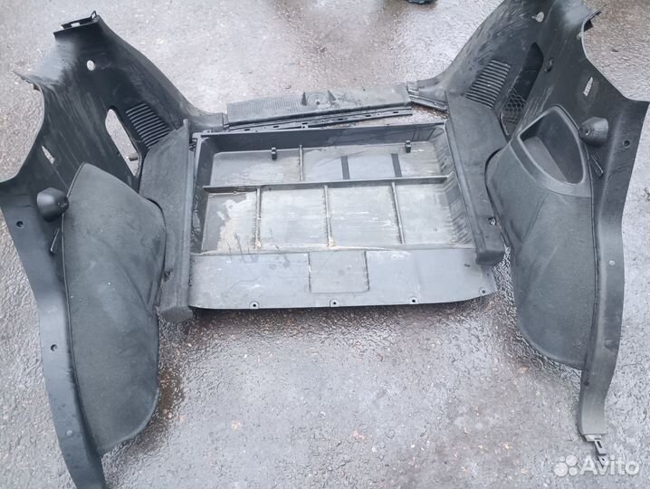 Обшивка багажника Kia Sorento 1