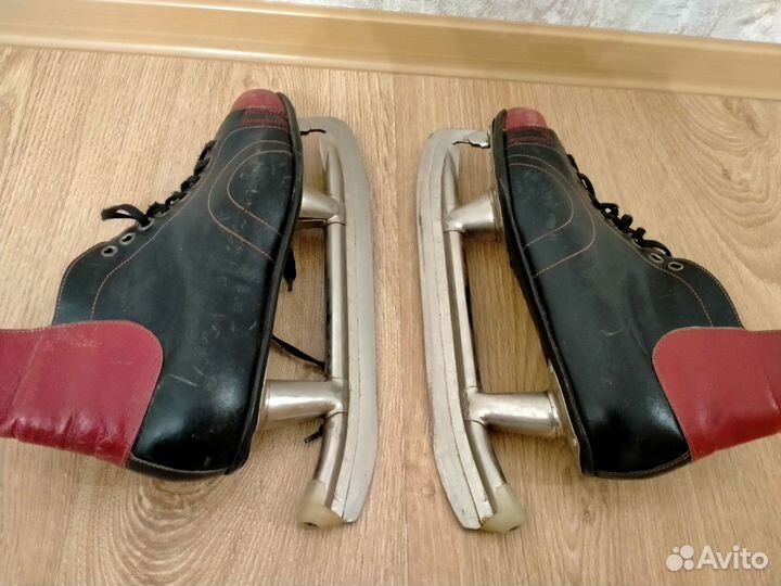 Коньки хоккейные 42 размер