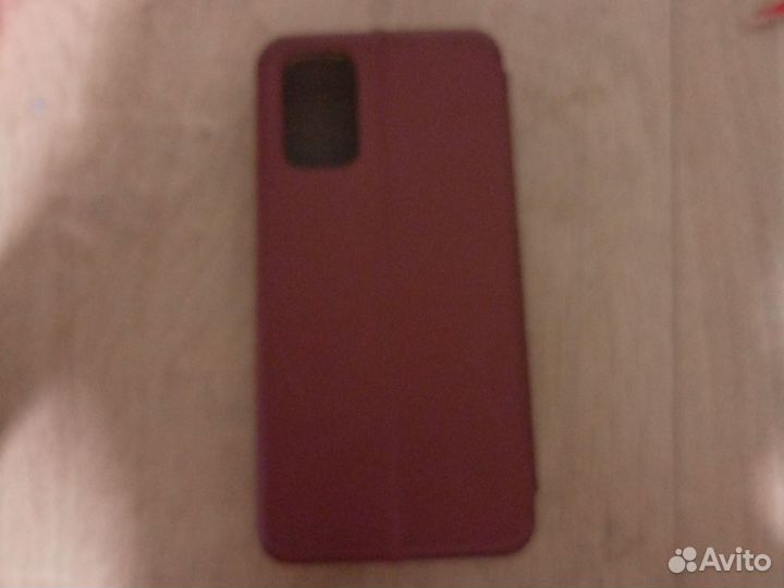 Чехол на телефон