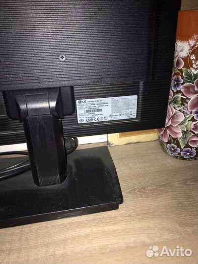 Монитор Lg 19 дюймов