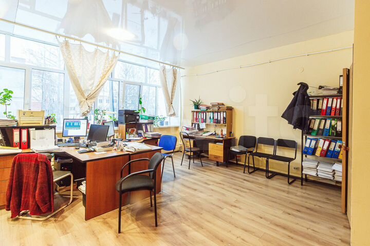 2-к. квартира, 58 м², 1/1 эт.