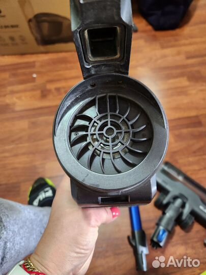 Беспроводной пылесос redmond