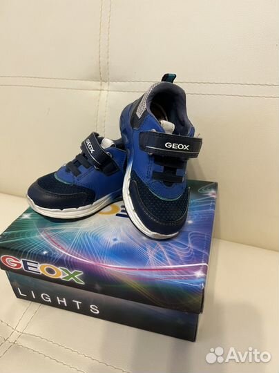 Кроссовки детские geox