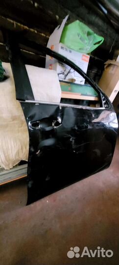 Дверь передняя правая toyota hilux