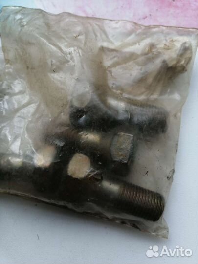 Болты колесные