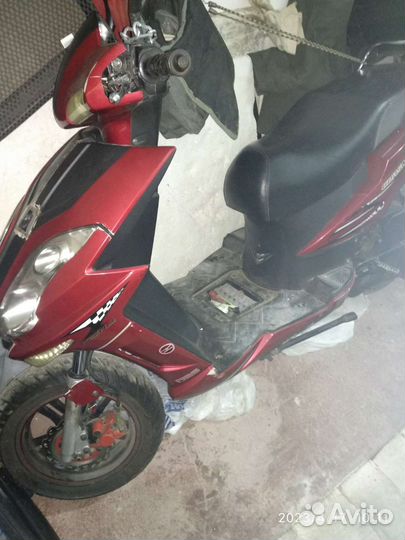 Скутер китаец 150л/с обкатку 300км прошел