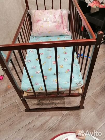Детская кроватка