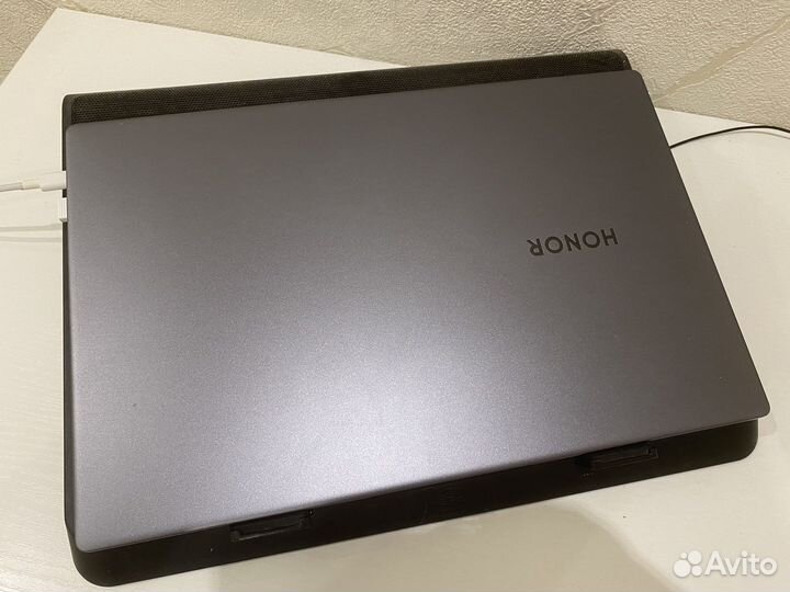 Ноутбук Honor MagicBook X 15 i3 8/256