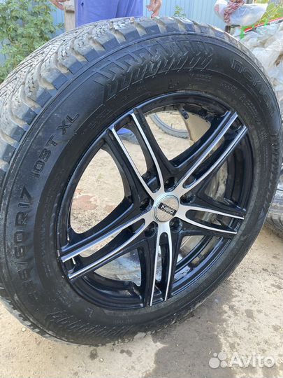 R17 Nokian Tyres Hakkapeliitta 8 SUV 225/60, PCD 5x114.3 DIA 60.1