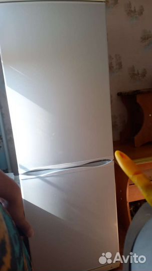 Холодильник бу атлант