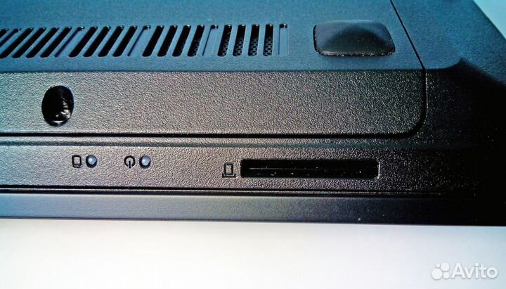 Lenovo B50-30/15.6/4GB/Intel/320Gb