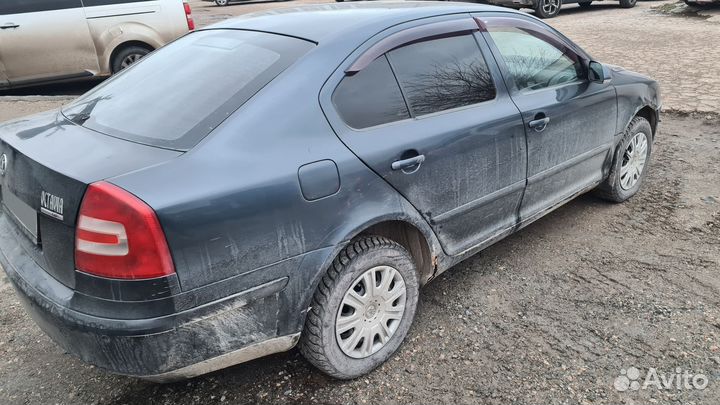 Skoda Octavia 1.6 МТ, 2004, битый, 350 000 км