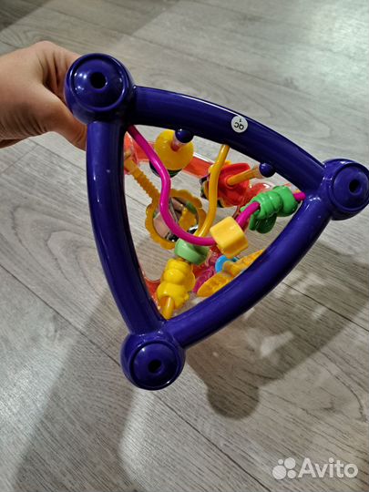 Развивающая игрушка треугольник