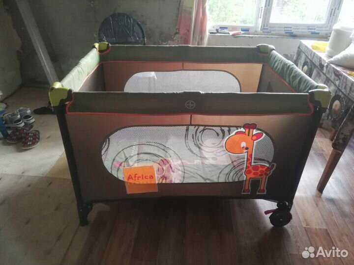 Манеж-кровать складной