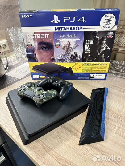 Sony playstation 4 PS4 slim 1tb