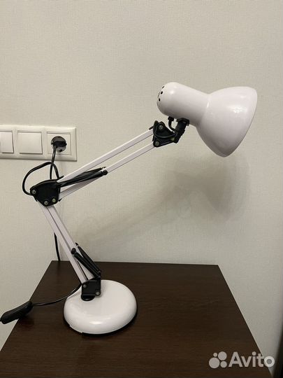 Лампа настольная